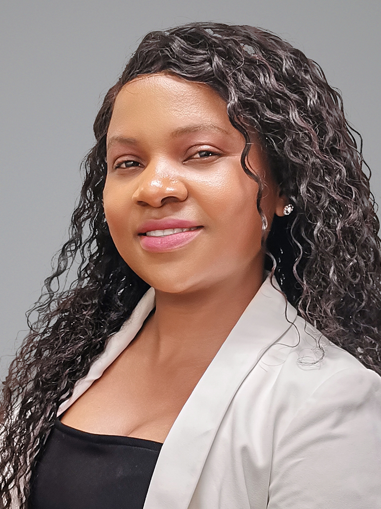 Dr R Mulaudzi